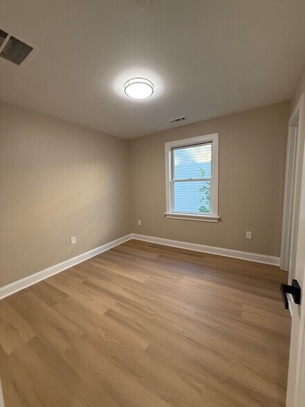 private bedroom - 218 Elizabeth Ave