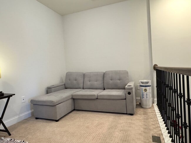 Building Photo - 4 Bedroom Luxury Townhome in Apex