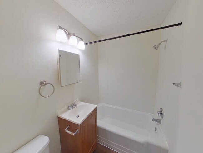 Building Photo - Affordable 1BR Wichita Apartment