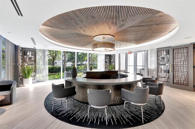 Building Photo - 333 Las Olas Way