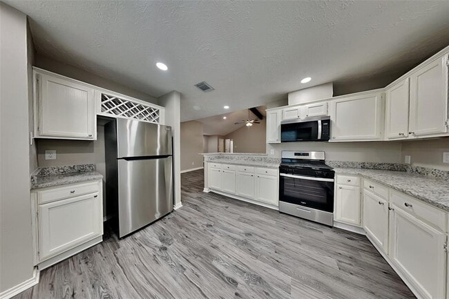 Building Photo - 19011 Keyturn Ln