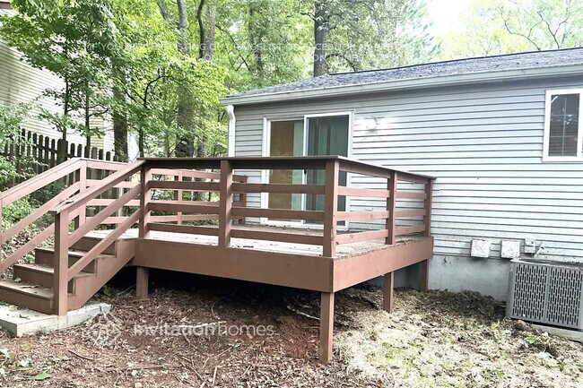 Building Photo - 5369 Olde St