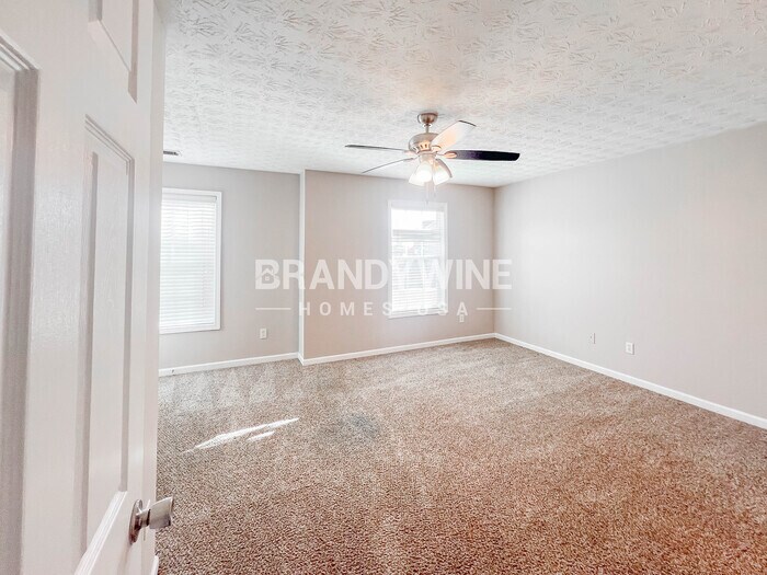 Building Photo - 215 Prince Edward Way