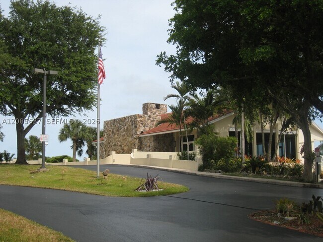 Building Photo - 7703 Camino Real