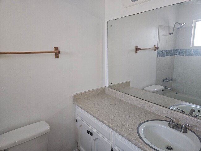 Building Photo - 6823 Grass Valley Dr