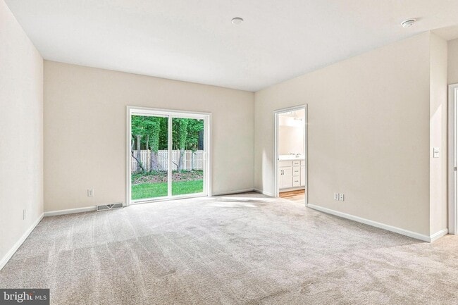 Building Photo - 34121 Juniper Dr