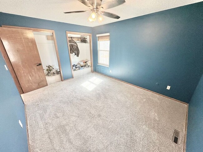 Building Photo - 12198 E Vassar Dr