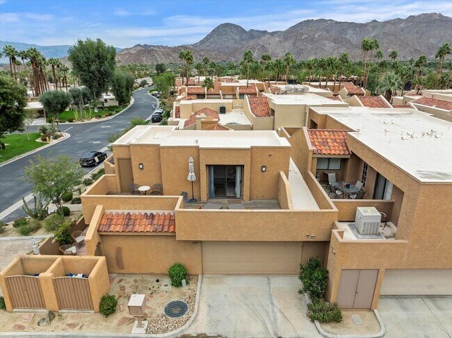 Building Photo - 73417 Foxtail Ln