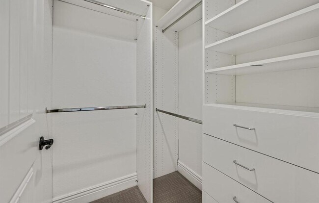 Building Photo - Stunning Ground-Floor 2 bd, 2 ba- Danville...