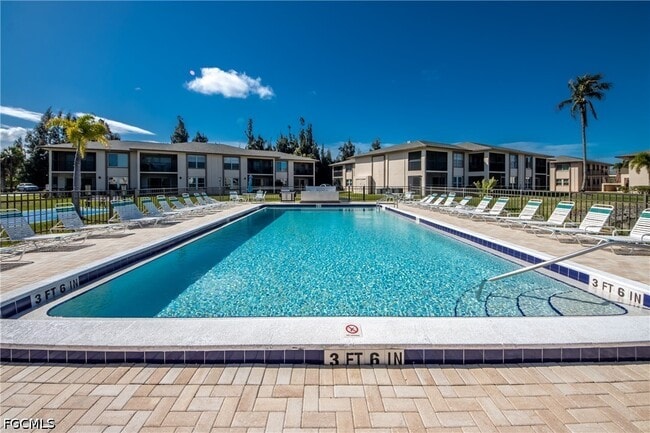 Building Photo - 16881 Davis Rd