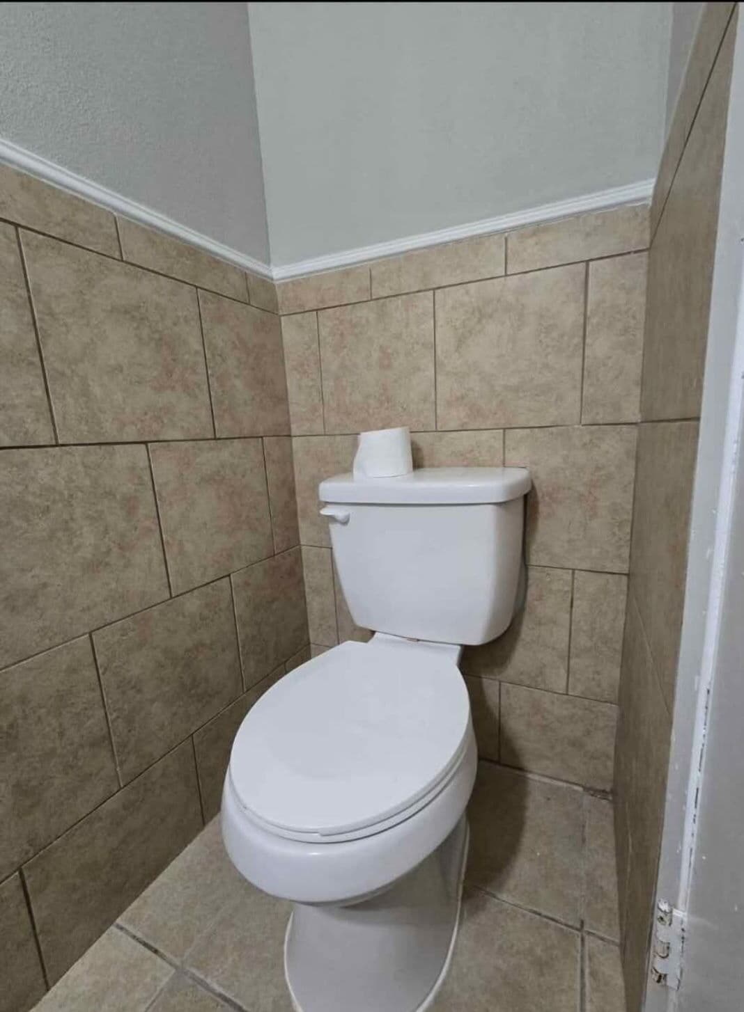 Building Photo - 7455 Calder Ave