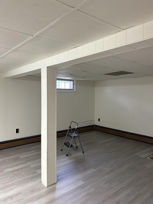 Building Photo - 118 Pierce St