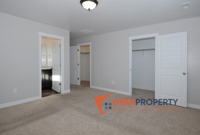 Building Photo - 577 S Windsong Ln