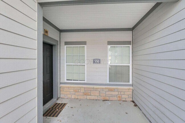 Building Photo - 550 Redwood Ln