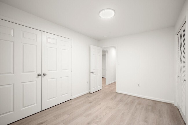 Building Photo - 7109 Radnor Rd