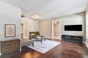 Building Photo - 4902 Pershing St