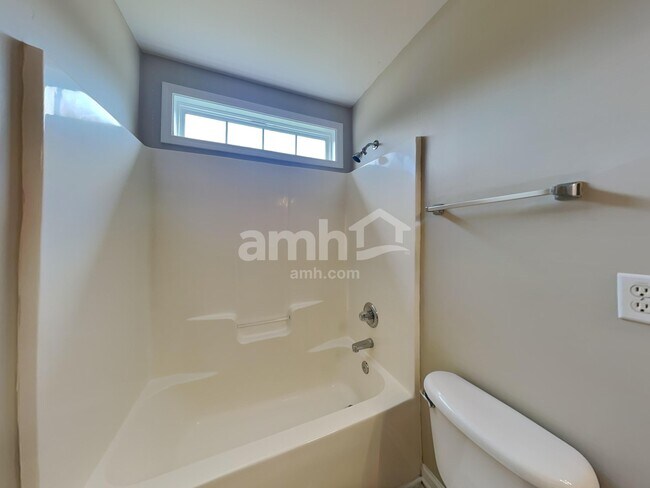 Building Photo - 203 Fledgling Way