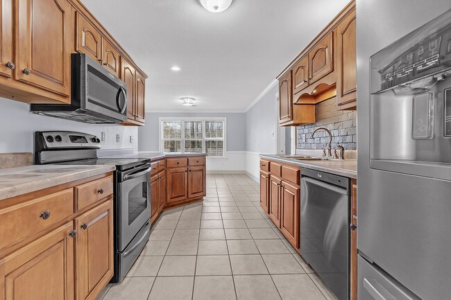 Building Photo - Charming Arlington Home with Modern Upgrades