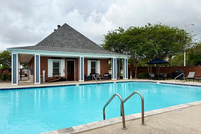 Building Photo - The Highlands Lafayette