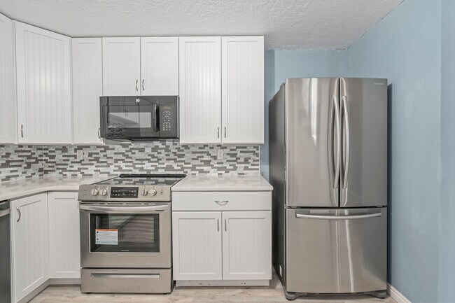 Building Photo - 456 W 2600 N