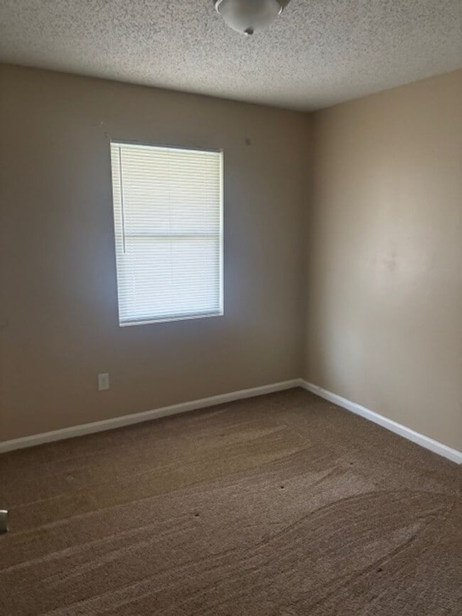 Building Photo - Available Now, Remodeled Ranch Home located in Hephzibah