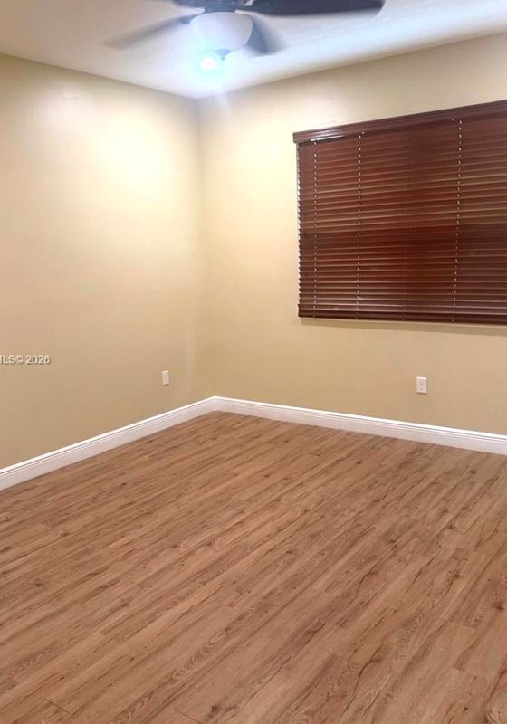 Building Photo - 9044 SW 39th St