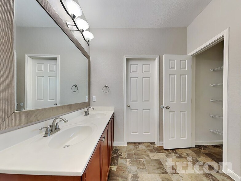 Building Photo - 210 Teron Dr