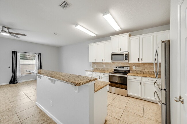 Building Photo - End Unit in Lake Washington Townhomes!!