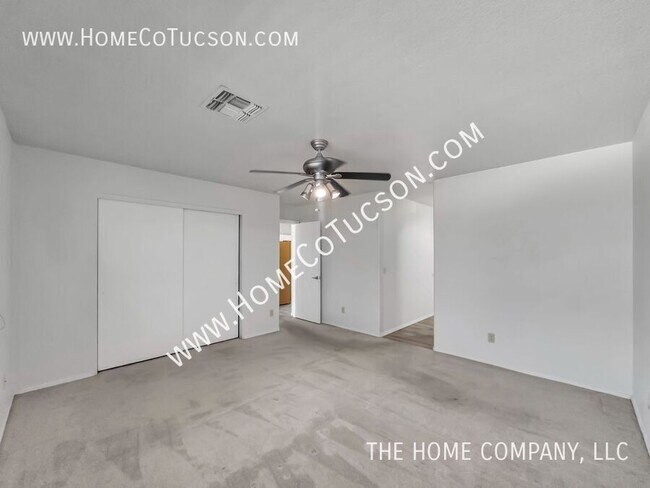 Building Photo - 1519 W Bloomfield Pl