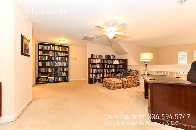 Building Photo - 1923 Fleming Rd