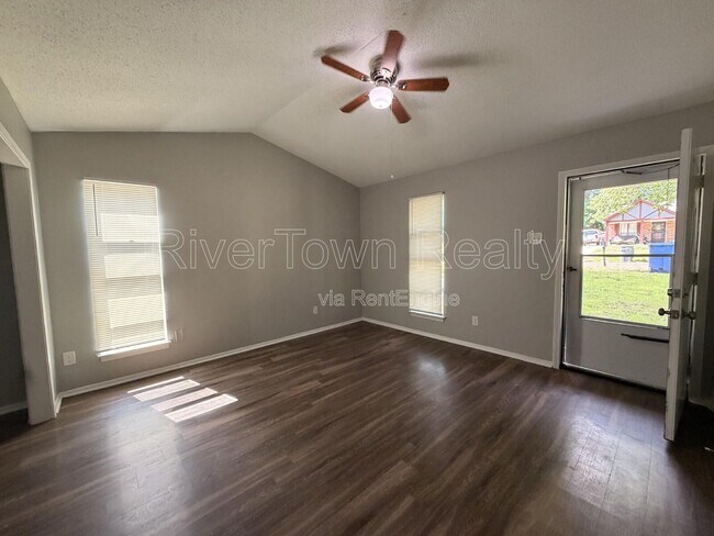 Building Photo - 691 Creekstone Cir