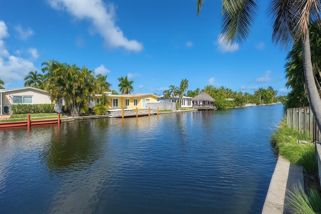 Building Photo - 3801 NE 16th Ter