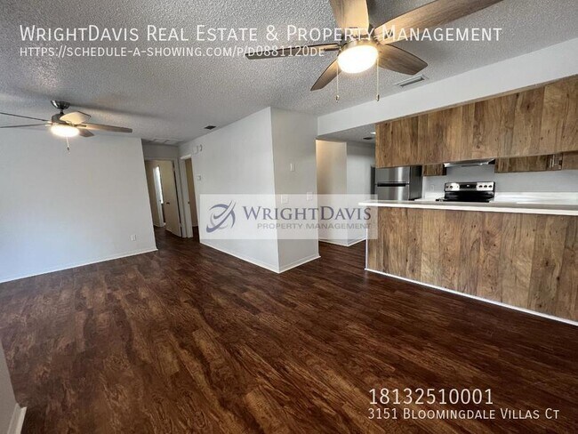 Building Photo - 3151 Bloomingdale Villas Ct
