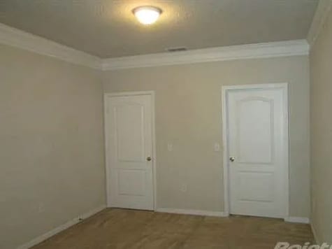 Building Photo - 18021 Villa Creek Dr