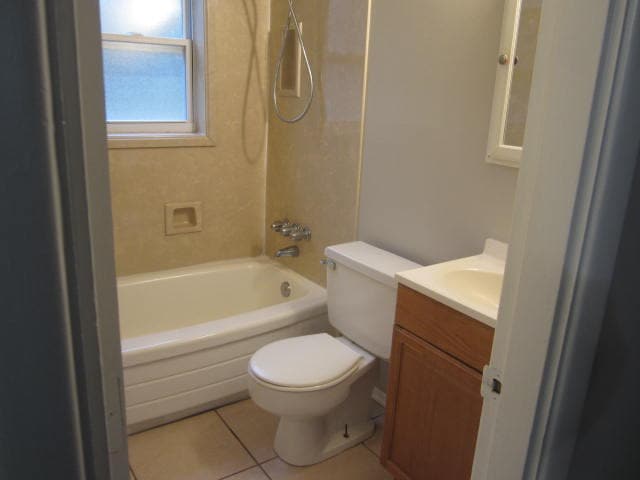 Building Photo - 712 Newport Dr