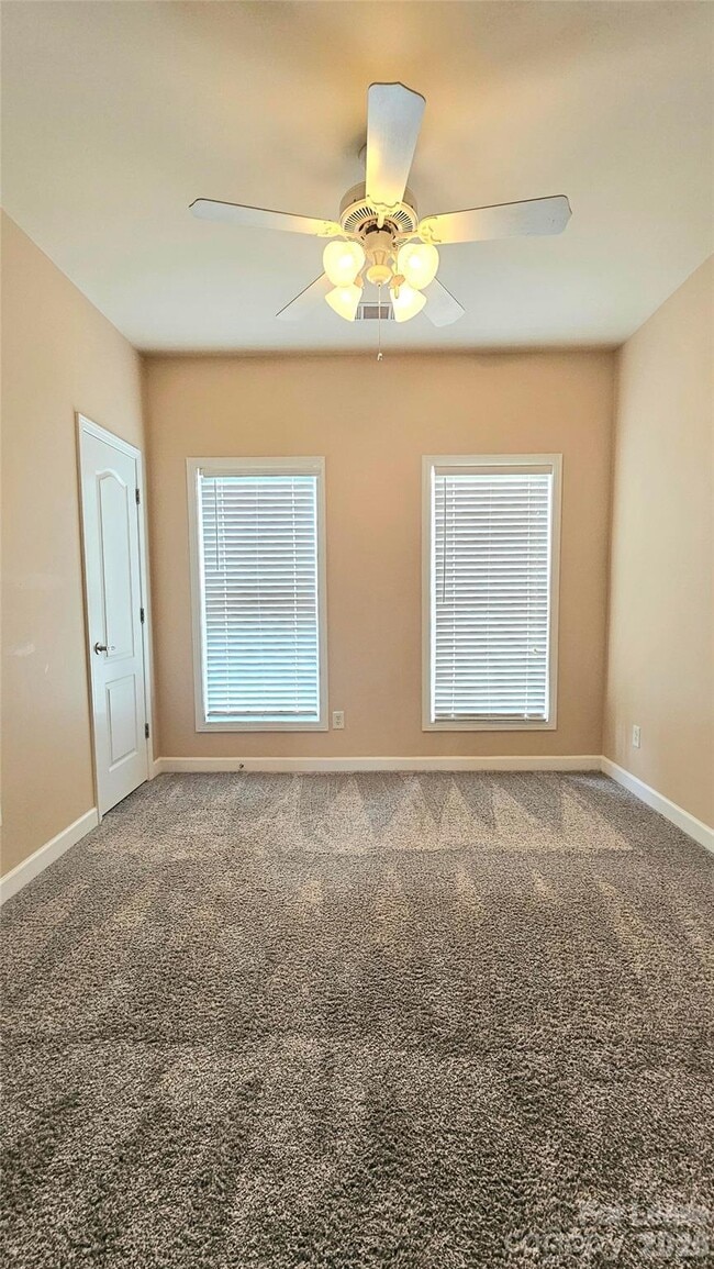 Building Photo - 1067 Writers Way