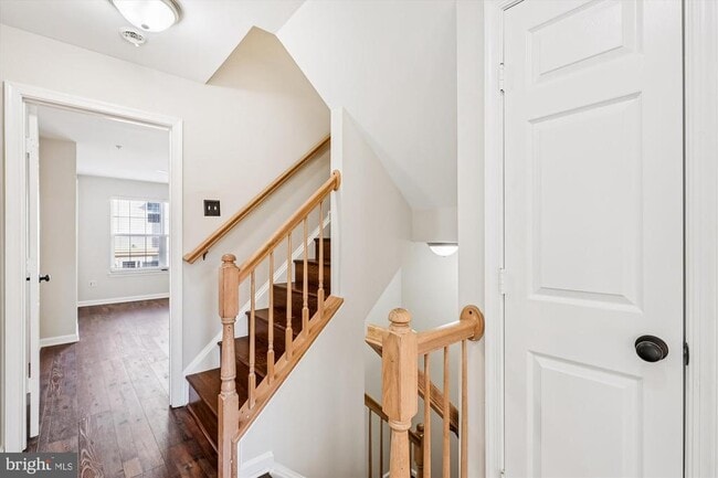 Building Photo - 3811 Eisenhower Ave