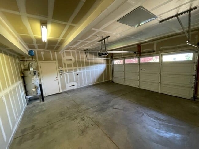 Building Photo - Sun City Lincoln, a 55+ Community- Coronado model. Three-bedroom, Three bathroom