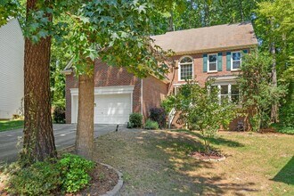 Building Photo - Beautiful 4BR, 3.5BA Tri-Level Home in Wel...