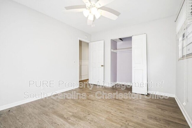 Building Photo - 628 Constant Dr