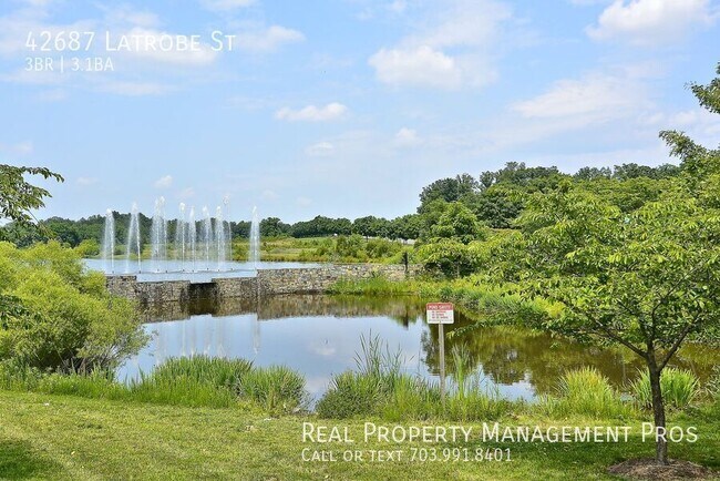 Building Photo - 42687 Latrobe St