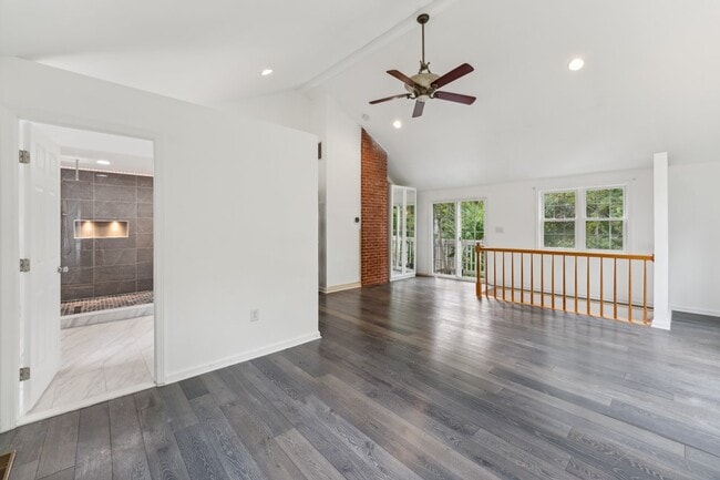 Building Photo - Charming 4 bedroom 3 bathroomSingle-Family Home for Rent! Discover your dream home with this stun...