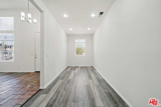 Building Photo - 3702 Las Palmas Ave