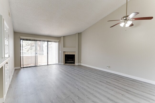 Building Photo - COZY 2 BEDROOM CONDO IN 89110 WITH 2 BALCONYS