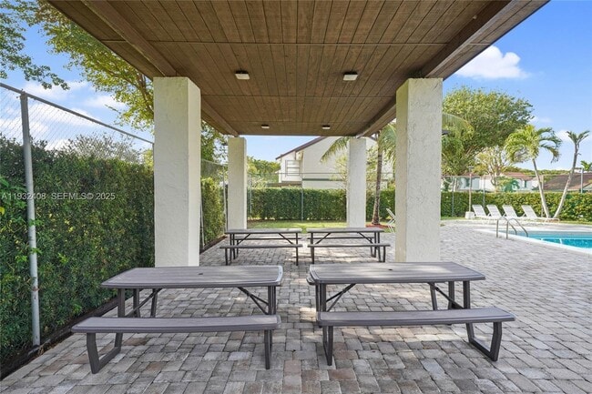 Building Photo - 10310 NW 5th Terrace