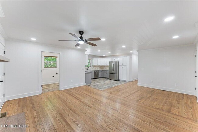 Building Photo - 221 Medford Rd