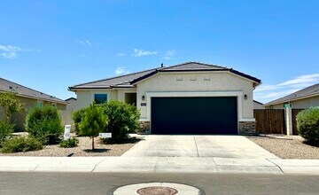 Building Photo - Gorgeous NEWER 4 bedroom 2 bath home in Carlton