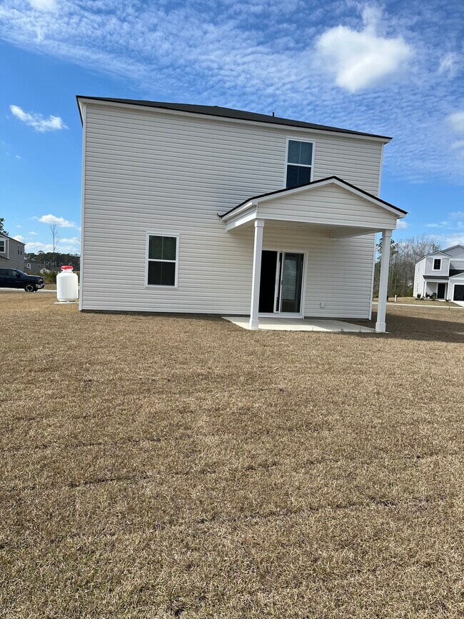 Building Photo - 536 Appaloosa Way