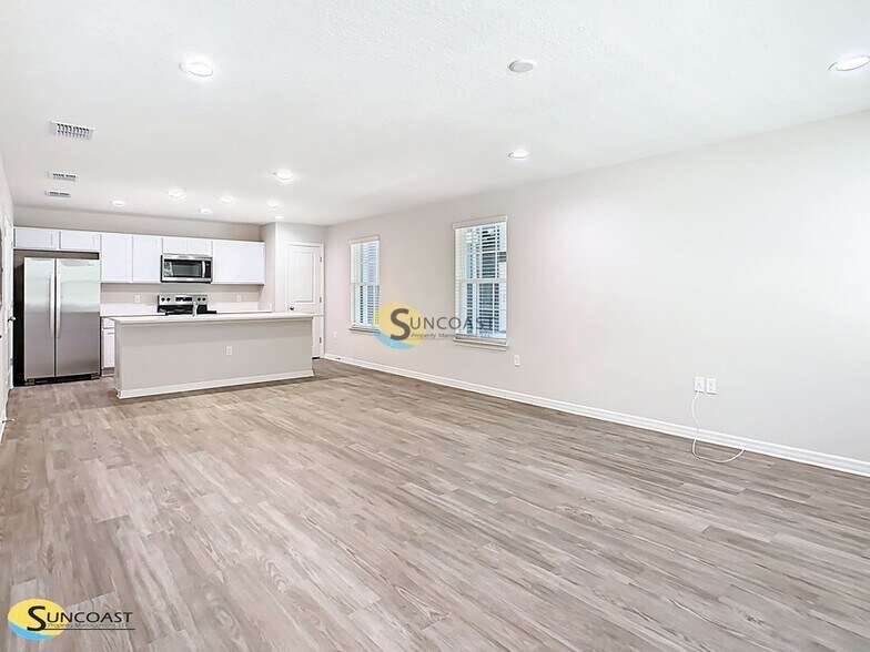 Building Photo - 3821 SW 43rd Ct