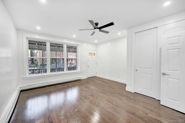 Building Photo - 251 E 46th St